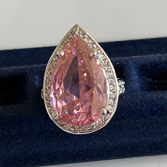Jewelry - Pink simulated rose quartz and CZ statement cocktail ring